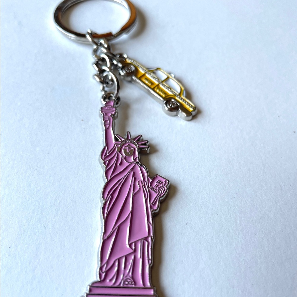 New York City charm keychain key holder. NYC-statue of Liberty NY taxi